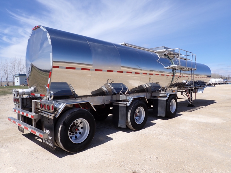 1996 Krohnert Stainless Food Grade Tanker Trailer With a Steerable Lift ...