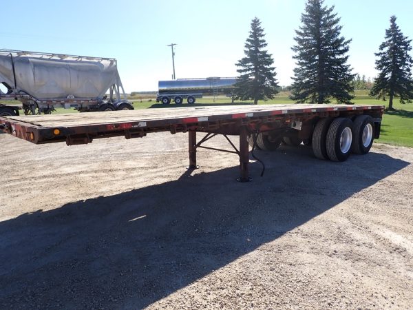 Doepker-Super-B-Flat-deck-Trailer