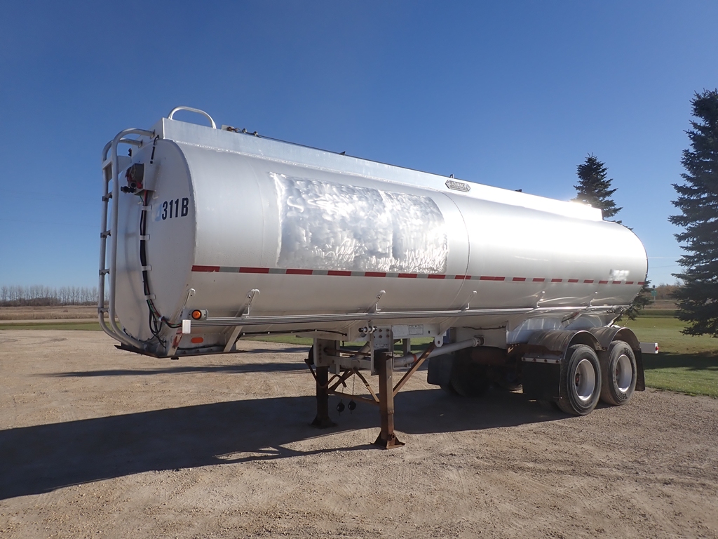 Advance-Tandem-Aluminum-Pup-Tanker-Traile