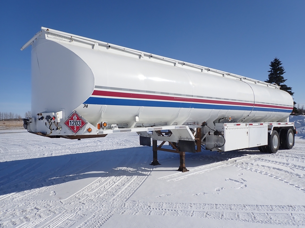 Hutchinson-40FT-Tandem-Aluminum-Tanker-Trailer