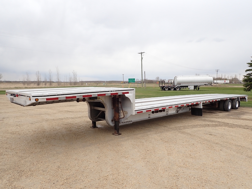 2010-MAC-53FT-Tandem-Aluminum-Step