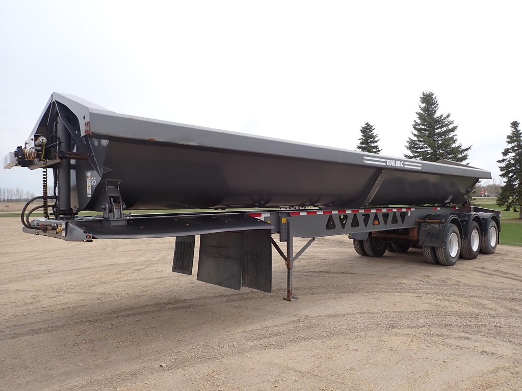 Trail-King-Tridem-Side-dump-Trailer