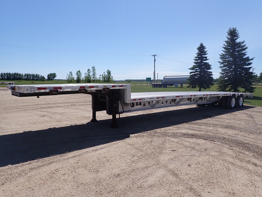Manac-Tandem-Aluminum-Step-Deck-Trailer