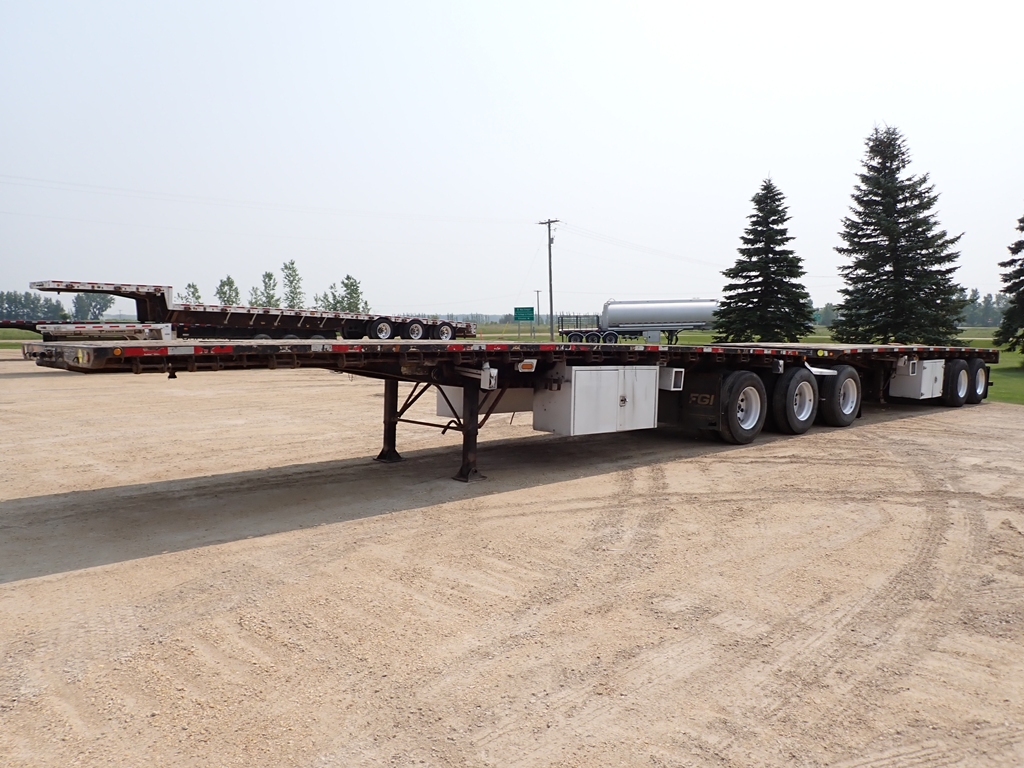 Lode-King-Super-B-Flat-Step-deck-Trailer-1.jpg