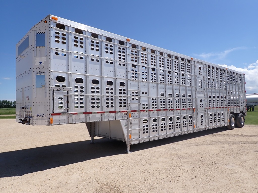 Wilson-Tandem-Aluminum-Livestock-Trailer